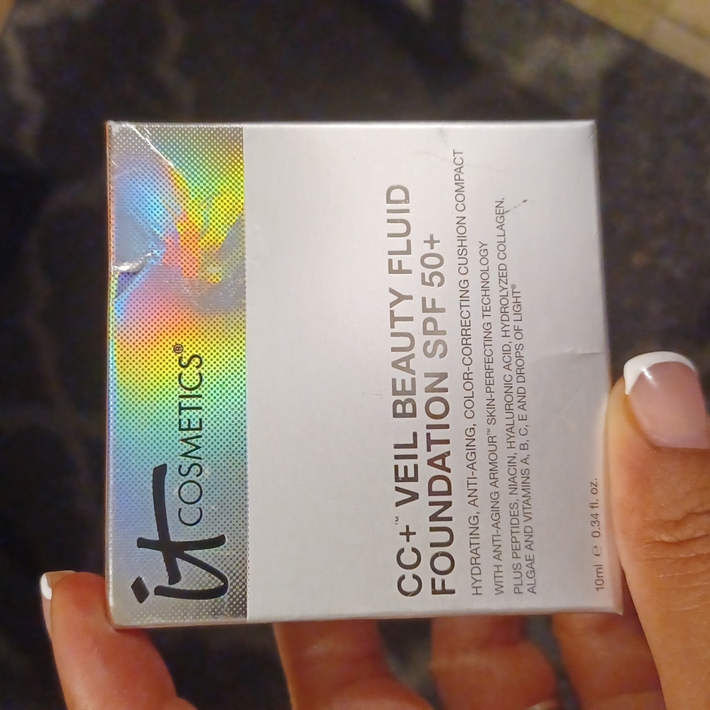 Veil beauty fluid foundation NWOT